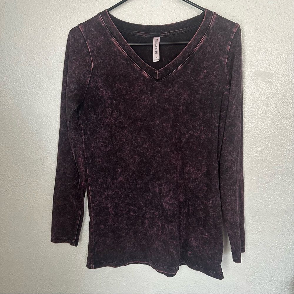 Zenana Outfitters Small Long Sleeve Top V Neck Shirt Dark Purple Tie Dye